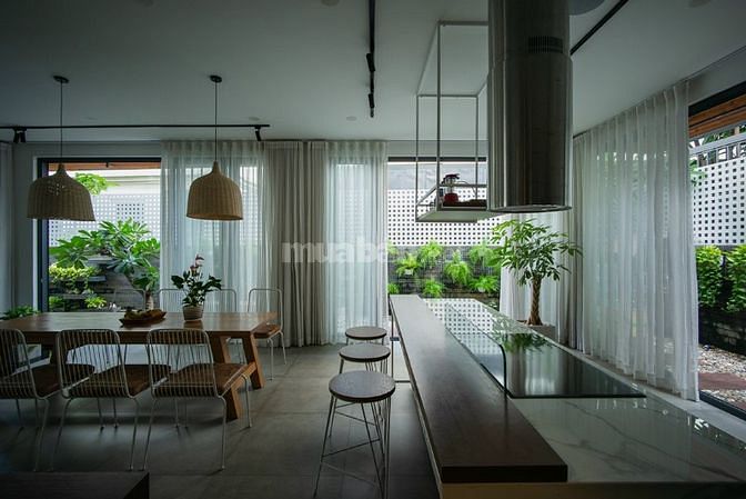CHÍNH CHỦ BÁN NHÀ PHỐ SÂN VƯỜN CỰC ĐẸP TẠI LAKEVIEW CITY QUẬN 2