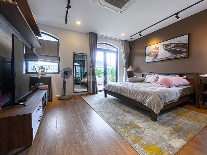 CHÍNH CHỦ BÁN NHÀ PHỐ SÂN VƯỜN CỰC ĐẸP TẠI LAKEVIEW CITY QUẬN 2