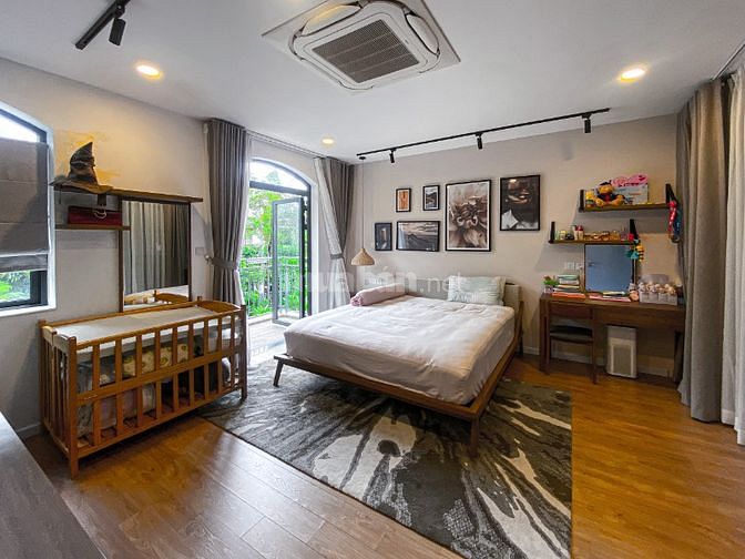 CHÍNH CHỦ BÁN NHÀ PHỐ SÂN VƯỜN CỰC ĐẸP TẠI LAKEVIEW CITY QUẬN 2