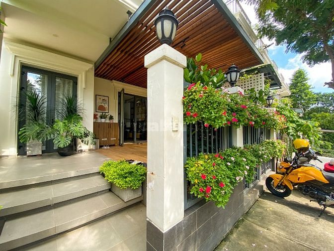 CHÍNH CHỦ BÁN NHÀ PHỐ SÂN VƯỜN CỰC ĐẸP TẠI LAKEVIEW CITY QUẬN 2