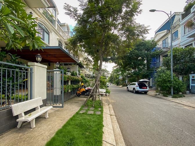 CHÍNH CHỦ BÁN NHÀ PHỐ SÂN VƯỜN CỰC ĐẸP TẠI LAKEVIEW CITY QUẬN 2