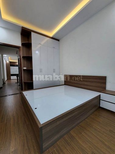 Bán Nhà 6 tầng KD tốt gần trường cấp 1-2 Nguyễn trãi - Khương Trung 