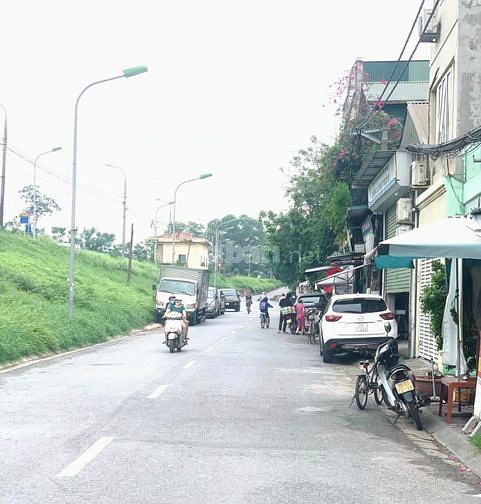 Bán nhà 60m2 mặt đường Bát khối, Long Biên, 4 tầng, 3,5 tỷ 