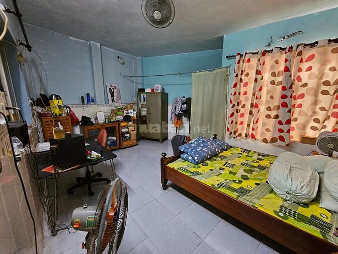 Bán nhà hẻm 181 Âu Dương Lân, P.2, Quận 8, DT 4.49x19.78m, 3 lầu