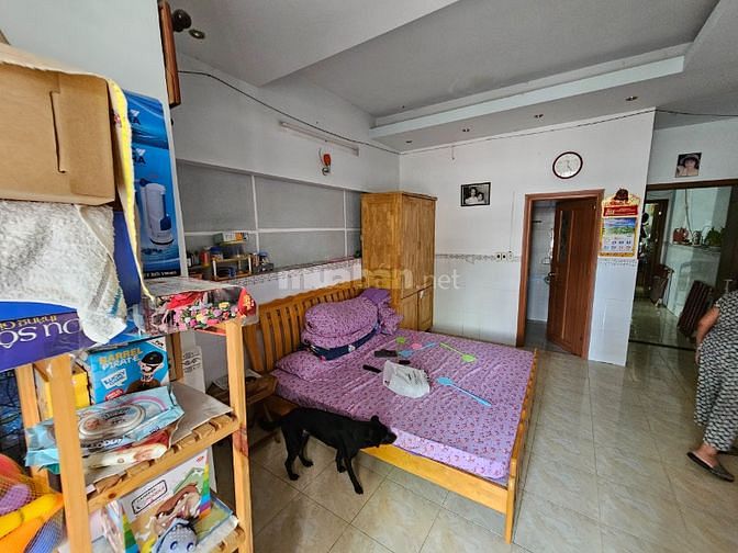 Bán nhà hẻm 181 Âu Dương Lân, P.2, Quận 8, DT 4.49x19.78m, 3 lầu