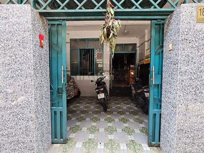 Bán nhà hẻm 181 Âu Dương Lân, P.2, Quận 8, DT 4.49x19.78m, 3 lầu