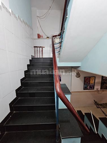 Bán nhà hẻm 181 Âu Dương Lân, P.2, Quận 8, DT 4.49x19.78m, 3 lầu