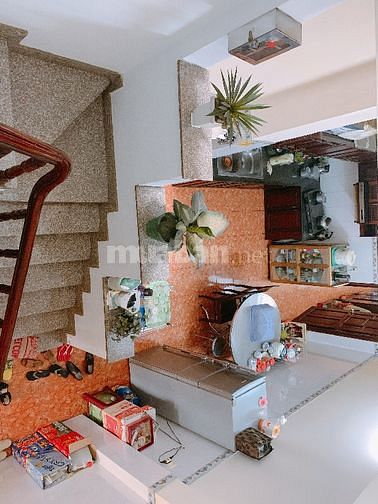 Bán gấp nhà HXH Số 3 Thành Thái. DT : 50m vuông.