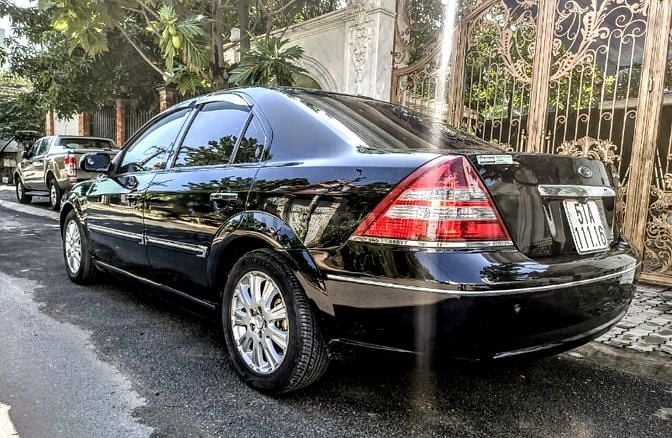 Bán rẻ Ford Mondeo 06 biển siêu VIP Zin độ Full Options tuyệt đẹp 