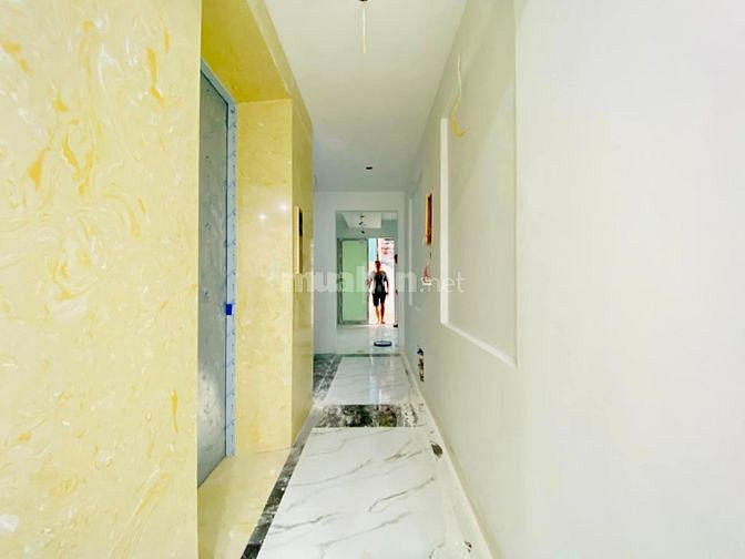 CẦN BÁN TÒA NHÀ DÒNG TIỀN PHỐ TRẦN DUY HƯNG 50 M2, 13 PHÒNG KHÉP KÍN.