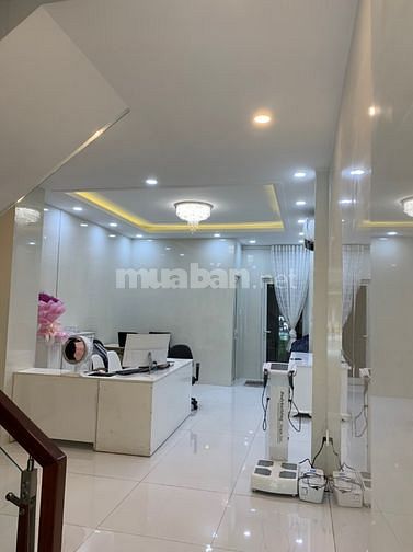 Bán nhà phường 12 cung đường 3 tháng 2 kết cấu 5 tầng hdt 60tr 28 tỷ