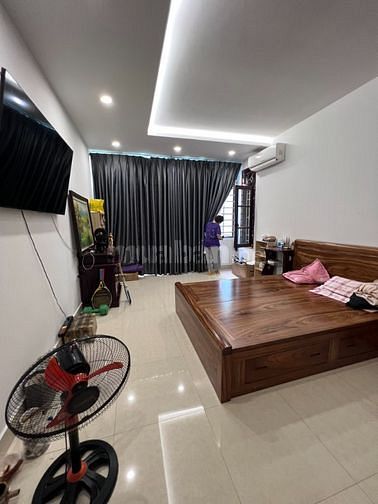 Bán nhà Cầu Giấy DT 57m2 lô góc, đường ô tô tải tránh nhau