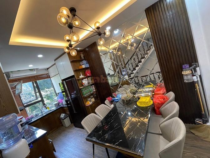 Bán gấp nhà mặt phố Cù Chính Lan, KD đỉnh, DT 27m2-7T- MT4.5m-5,99 tỷ