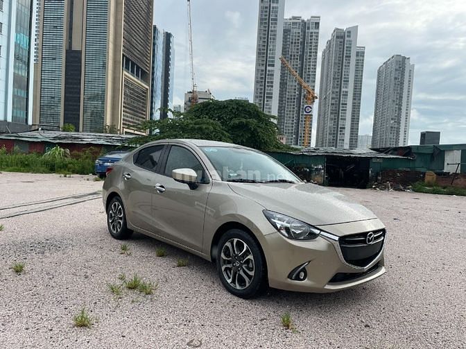 Bán gấp xe Mazda2 sedan đời 2018 đi 3 vạn xịn