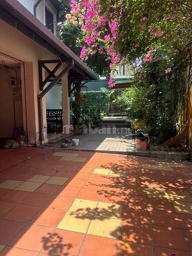 Bán biệt thự góc 2 mặt tiền khu Tên Lửa 21x25m, 2 lầu chỉ 42 tỷ