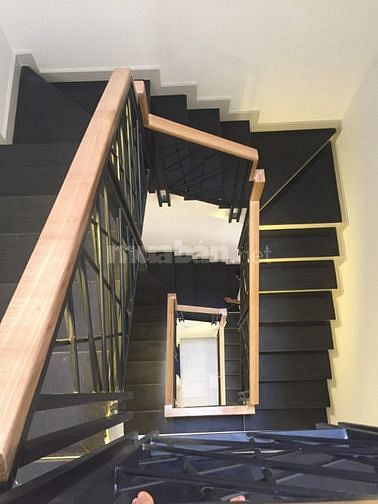 Nhà 7 Phòng DT 61m2 Đông Nam, Ngay Lê Văn Sỹ Phú Nhuận Nở hậu 11m