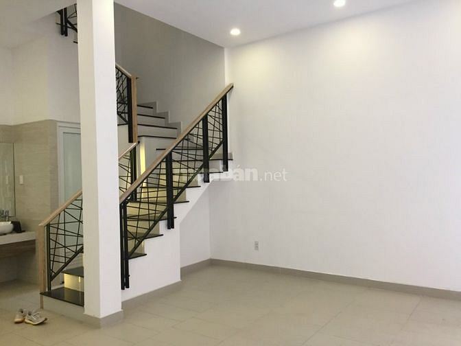 Nhà 7 Phòng DT 61m2 Đông Nam, Ngay Lê Văn Sỹ Phú Nhuận Nở hậu 11m