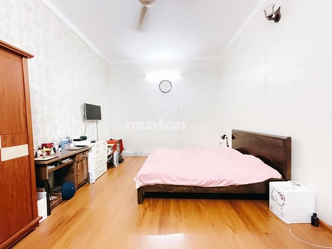 Cho Thuê Cả Nhà 4Tầng Cửa Hàg Phố Quán Thánh ÔTô Đỗ Kinh Doanh Sầm Uất