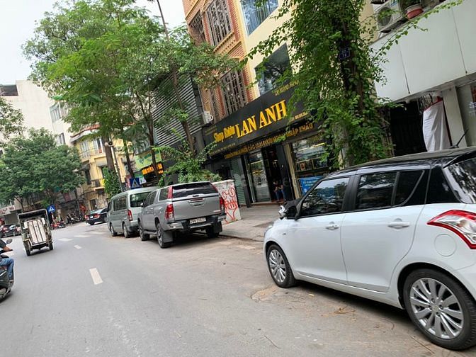 Cho Thuê Cả Nhà 4Tầng Cửa Hàg Phố Quán Thánh ÔTô Đỗ Kinh Doanh Sầm Uất