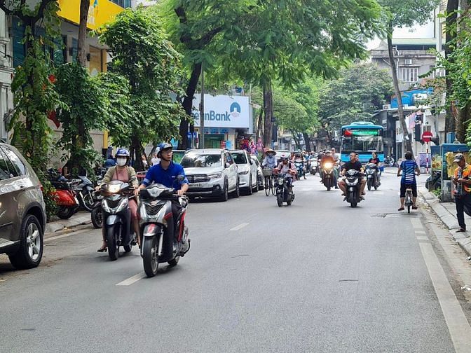 Cho Thuê Cả Nhà 4Tầng Cửa Hàg Phố Quán Thánh ÔTô Đỗ Kinh Doanh Sầm Uất