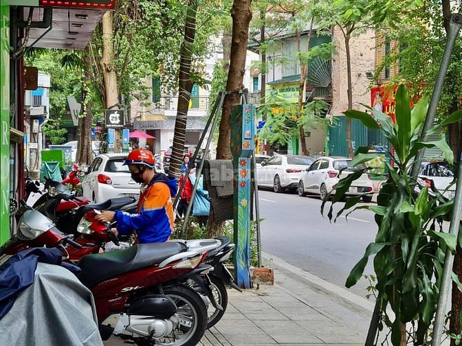 Cho Thuê Cả Nhà 4Tầng Cửa Hàg Phố Quán Thánh ÔTô Đỗ Kinh Doanh Sầm Uất