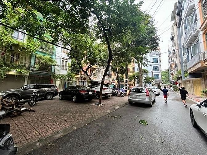 BÁN NHÀ PHÂN LÔ KHU ĐỀN BÙ KIM MÃ NGÕ VƯỜN HOA, GIÁ NHỈNH 8 TỶ