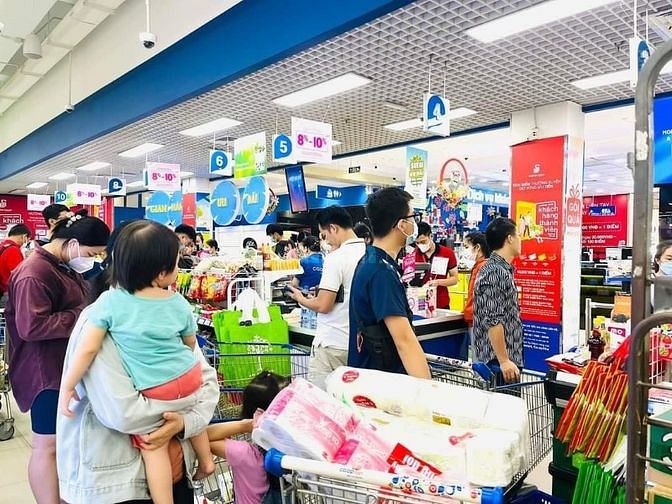 Cần Tuyển Nhân Viên Chính Thức (Tạp Vụ, Bảo Vệ, Trực Quầy, Đóng Gói)