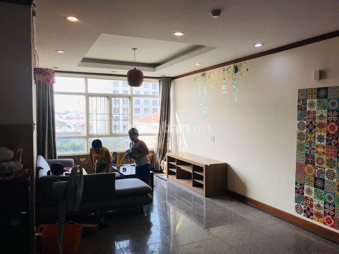 Cần bán gấp căn hộ chung cư Giai Việt Q.8 ,Dt 