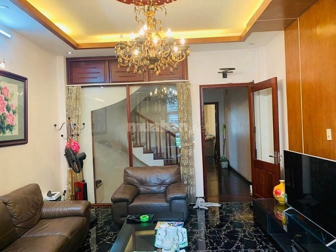 NHỈNH 6 TỶ CÓ NHÀ PHẠM VĂN ĐỒNG Ô TÔ VÀO NHÀ 58 M2 THOÁNG TRƯỚC SAU.