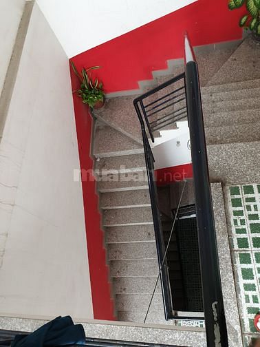 BÁN NHÀ 1 TRỆT 2 LẦU NHÌN RA HƯỚNG CẦU PHÚ LONG NGANG 7.39m DÀI 25m