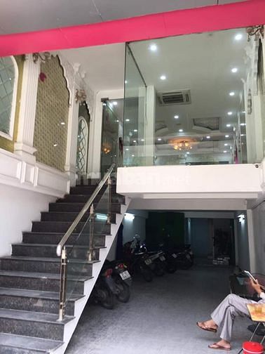 Cho thuê mặt bằng kinh doanh mặt phố Khâm Thiên, Đống Đa