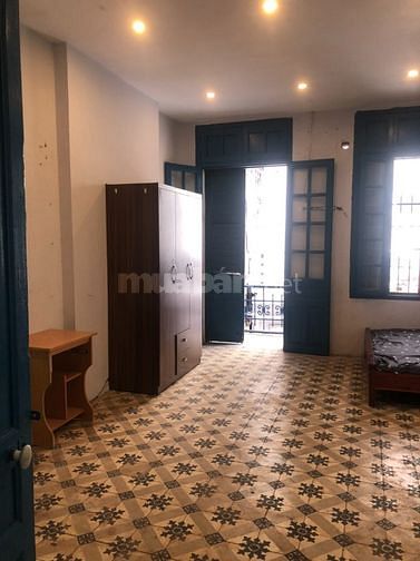 Bán căn hộ khép kín tầng 2- số nhà 54 Yên Ninh, Ba Đình