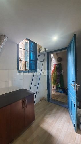 Bán căn hộ khép kín tầng 2- số nhà 54 Yên Ninh, Ba Đình