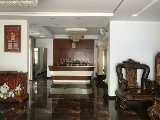Bán biệt thự góc 2 mặt tiền khu Tên Lửa 21x25m, 2 lầu chỉ 42 tỷ