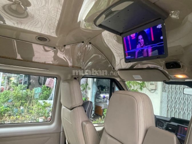 Bán Ford Transit bản Luxury đời 2017, xe nhà sử dụng kỹ