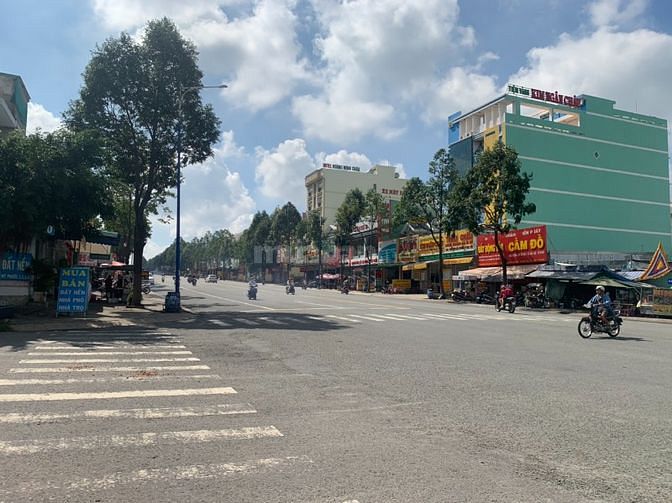 CHẤP NHẠN LỖ BÁN GẤP 2 LÔ ĐẤT GÓC 2MT ĐƯỜNG NHỰA LỚN, KẾ TRƯỜNG ĐH LỚN