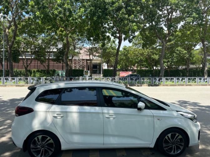 KIA RONDO GMT 2019 trắng đăng ký 08/2019