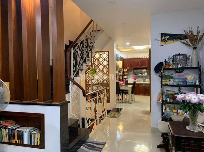 Bán nhà mặt tiền Lê Hồng Phong Q10 4x25 DTCN (98m2) 5 lầu 