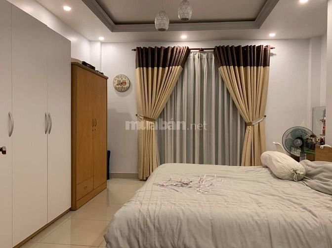 Bán nhà mặt tiền Lê Hồng Phong Q10 4x25 DTCN (98m2) 5 lầu 