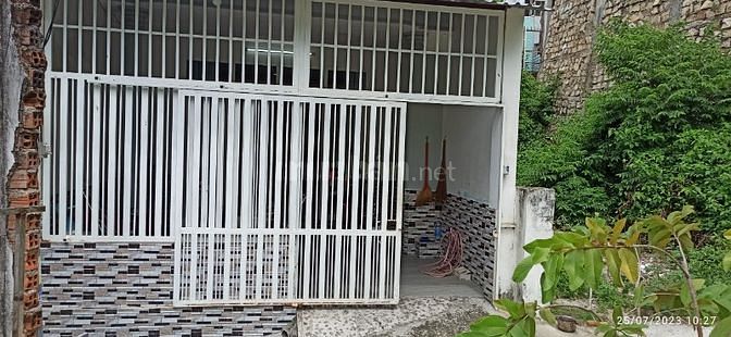 Nhà cấp 4 full đất ở .DT 117,7m2 nở hậu,cách biển chỉ 2,6km.Giá 2.3 tỷ