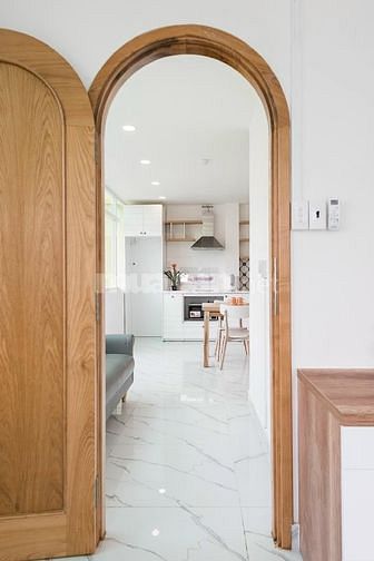 Bán nhà Đề Thám 8x12 nhà 5 tầng hđt 110 triệu giá 21 tỷ
