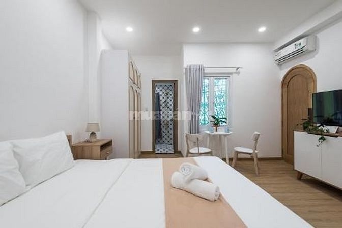 Bán nhà Đề Thám 8x12 nhà 5 tầng hđt 110 triệu giá 21 tỷ
