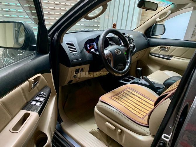 Gia đình cần bán xe Fortuner bản V đời cuối 2014, 420tr
