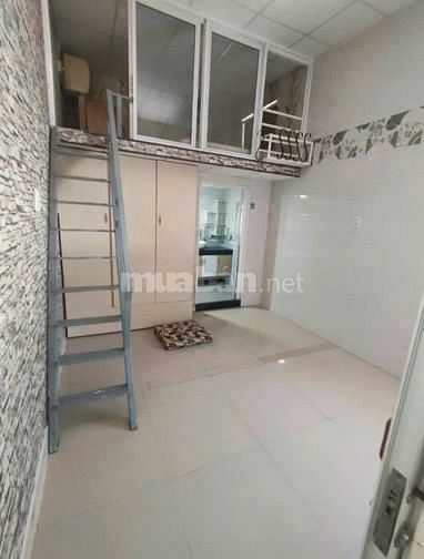 Cho thuê nhà 2 tầng 2Pn, có nội thất gần siêu thị Big C chỉ 5 triệu/th