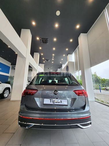 Volkswagen Tiguan facelift nhập khẩu chính hãng.