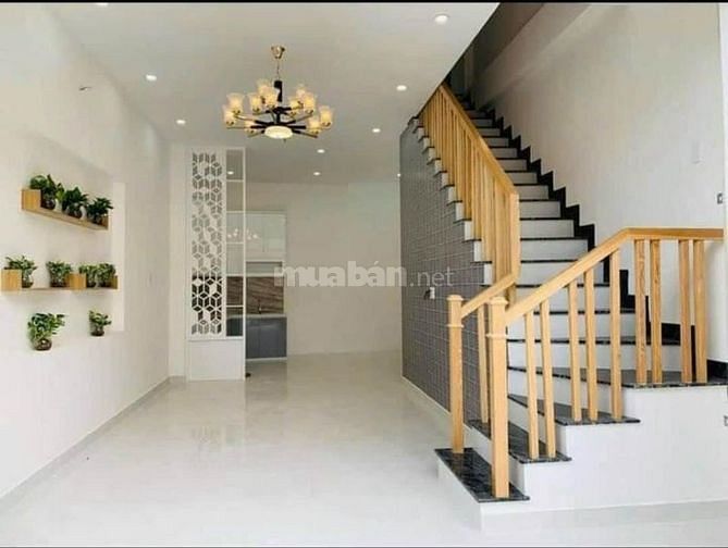 VỢ BỆNH BÁN GẤP ĐƯỜNG TẠ UYÊN Q11 57M2/2TỶ390TRIỆU SHR GẦN CHỢ SHR