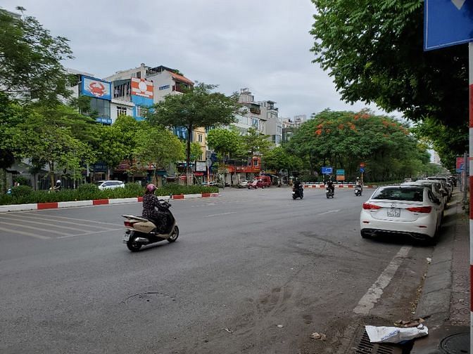 Bá nhà mặt phố Ô Chợ Dừa. Nhà 7 tầng, diện tích 85m2, mặt tiền 6.1m