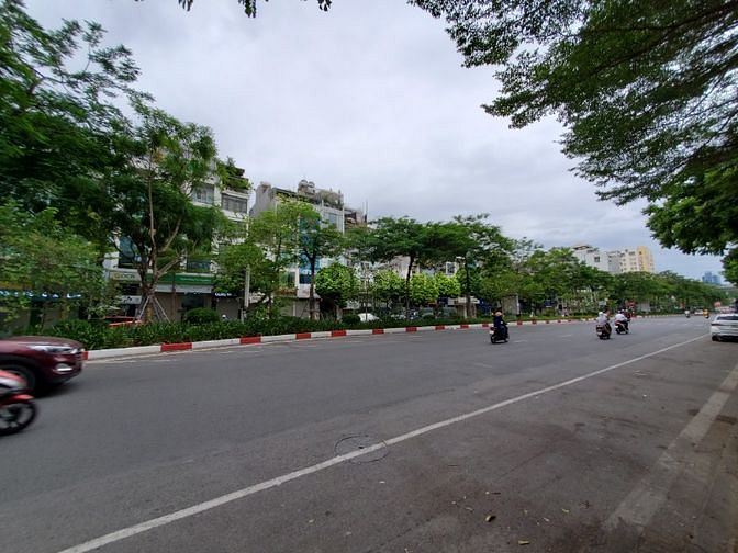 Bá nhà mặt phố Ô Chợ Dừa. Nhà 7 tầng, diện tích 85m2, mặt tiền 6.1m