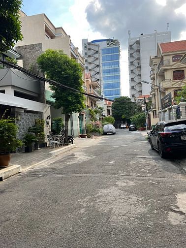 Bán tòa nhà 5 lầu đúc ngang 15m , 2MT , HXH 7m Lê Văn Sỹ Q3 ,  . 20 tỷ