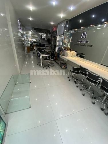 Bán nhà mặt tiền 49 Huỳnh Văn Bánh, P.17, Q.Phú Nhuận, 3x14m, 3 lầu